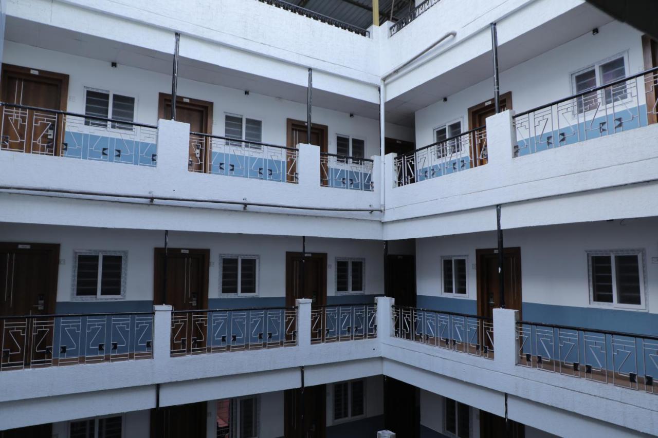 Kapila Residency Hotell Bangalore Exteriör bild